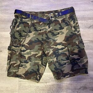 American Eagle Outfitters Camouflage Cargo Shorts with Chain
